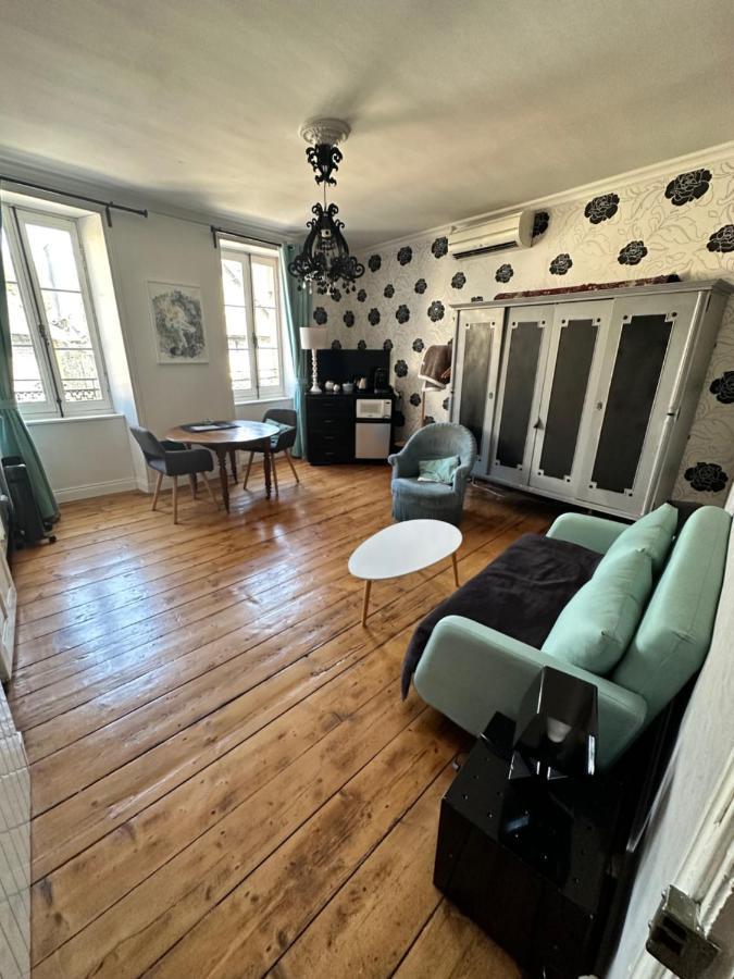 Privative Dans Maison De Caractère Séjour chez l'habitant *
